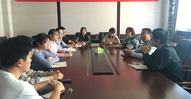 英国上市公司365召开2018级博士新生座谈会.jpg
